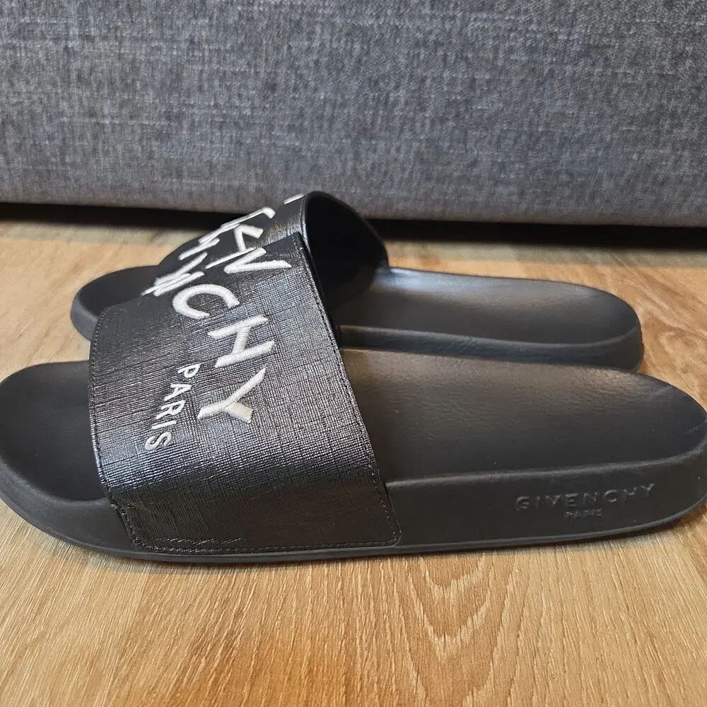 Givenchy Refracted Logo Embroidered Slides Black EU 43 US 10 BH300YH0QB-004